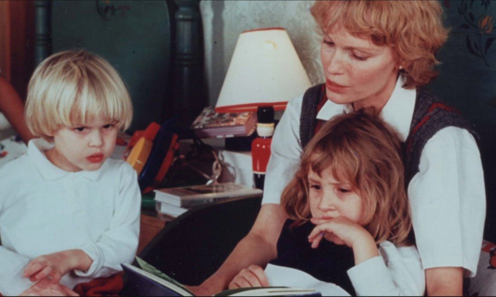Mia Farrow s kćeri Dylan i sinom Satchelom/Ronanom