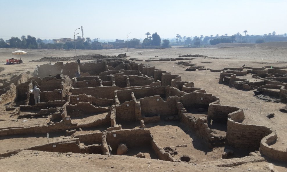 Egipatski arheolozi otkrili su 'Zlatni grad' kraj Luksora