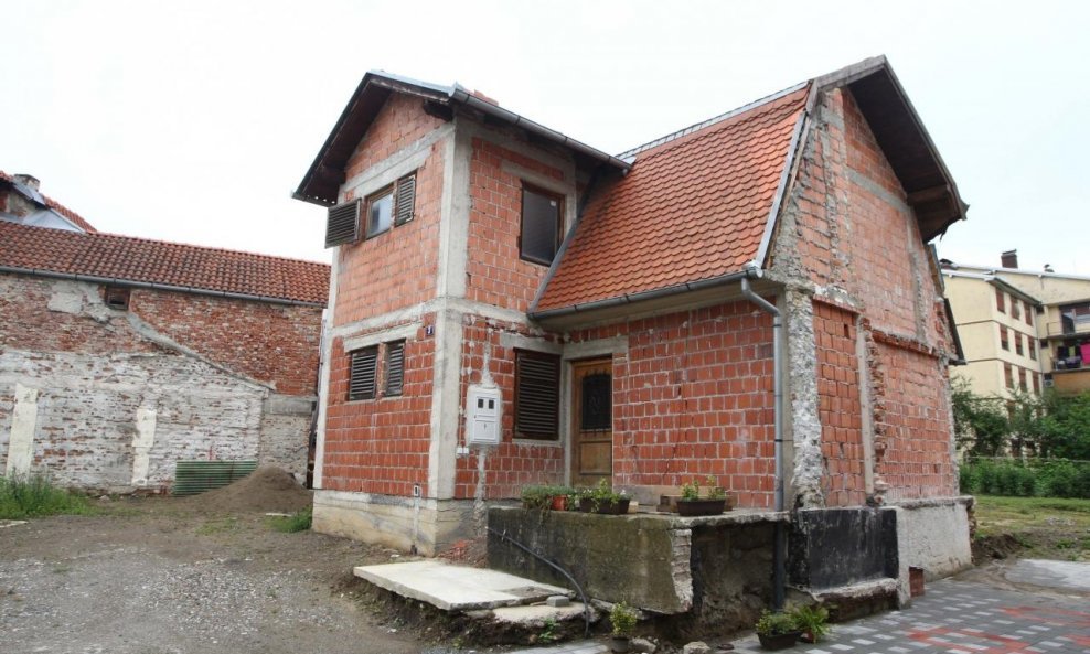 Rodna kuća Jadranke Kosor u Lipiku