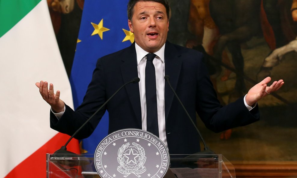Matteo Renzi podnio je ostavku zbog neuspjeha referenduma o ustavnim promjenama