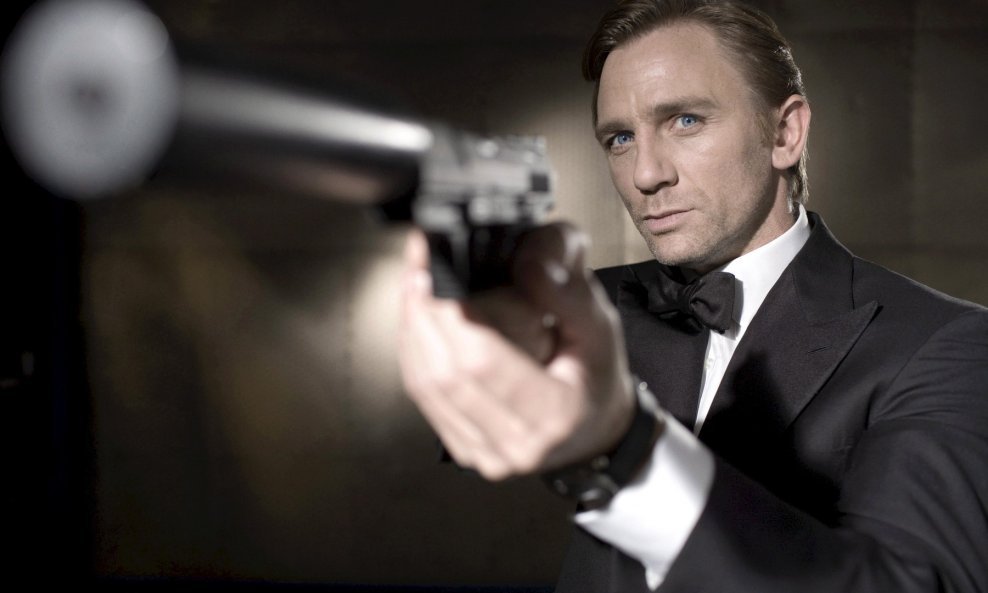 Daniel Craig kao James Bond šarmantan je kao kamenolom