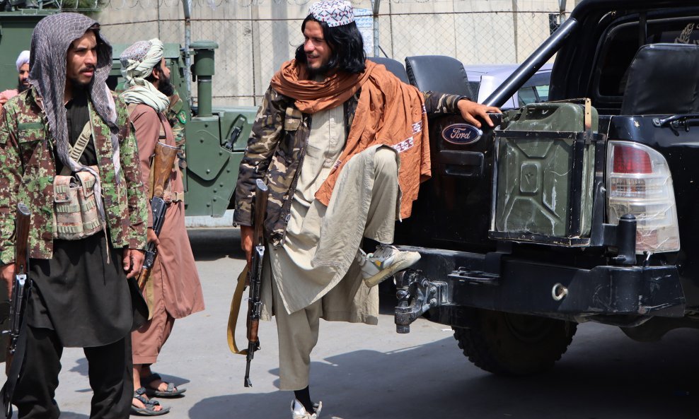Talibani na ulicama Kabula