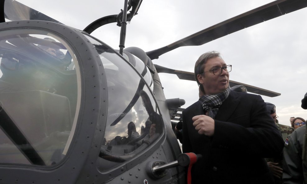 Ilustracija / Aleksandar Vučić na predstavljanju borbenih helikoptera 2019.