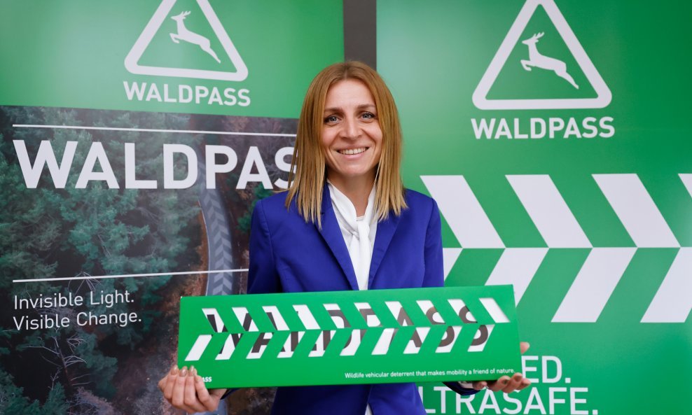 Ana Trepšić, Waldpass