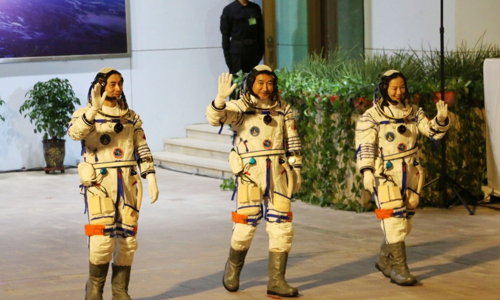 Kineski astronauti
