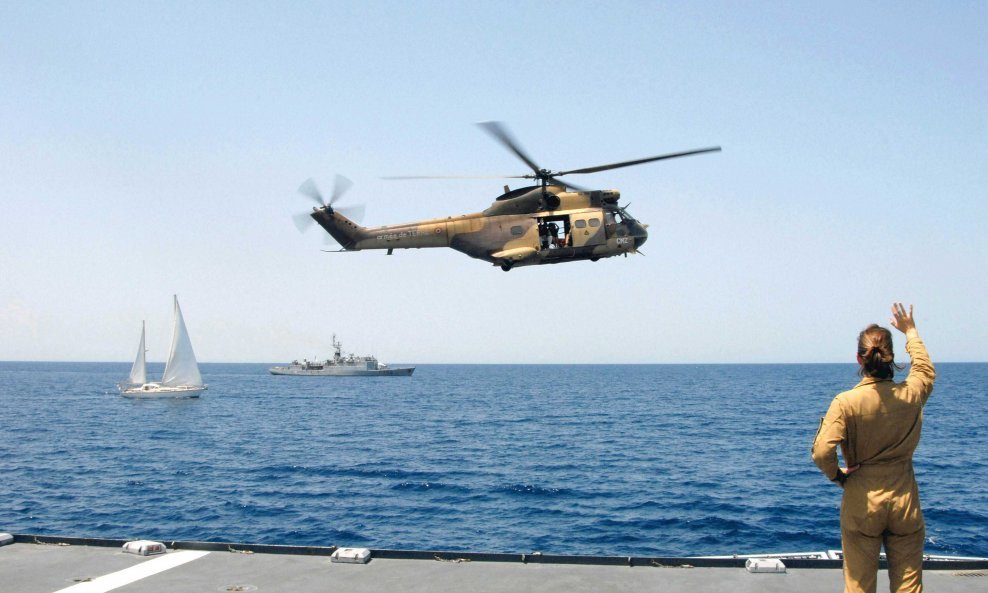 Helikopter more somalija pirati oslobođenje