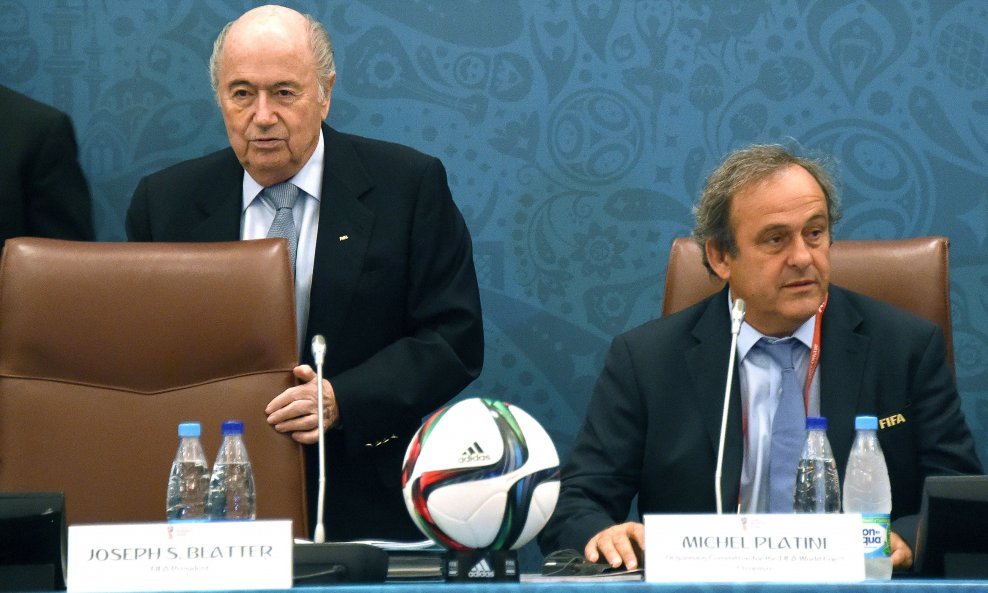 Joseph S. Blatter (L) i Michel Platini