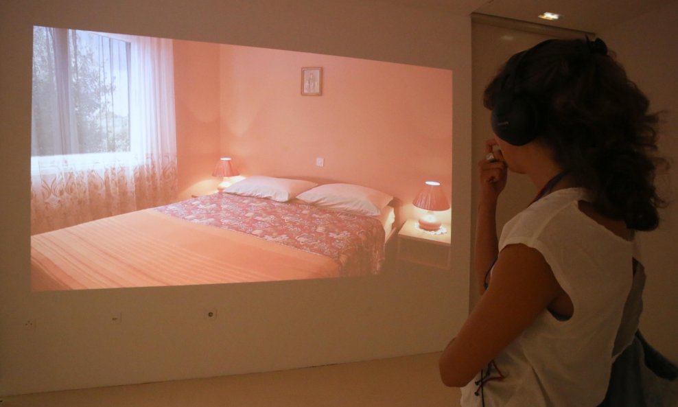 Samostalna izložba Ane Hušman naziva 'Pripreme za film' u Galeriji umjetnina Split 2017. godine