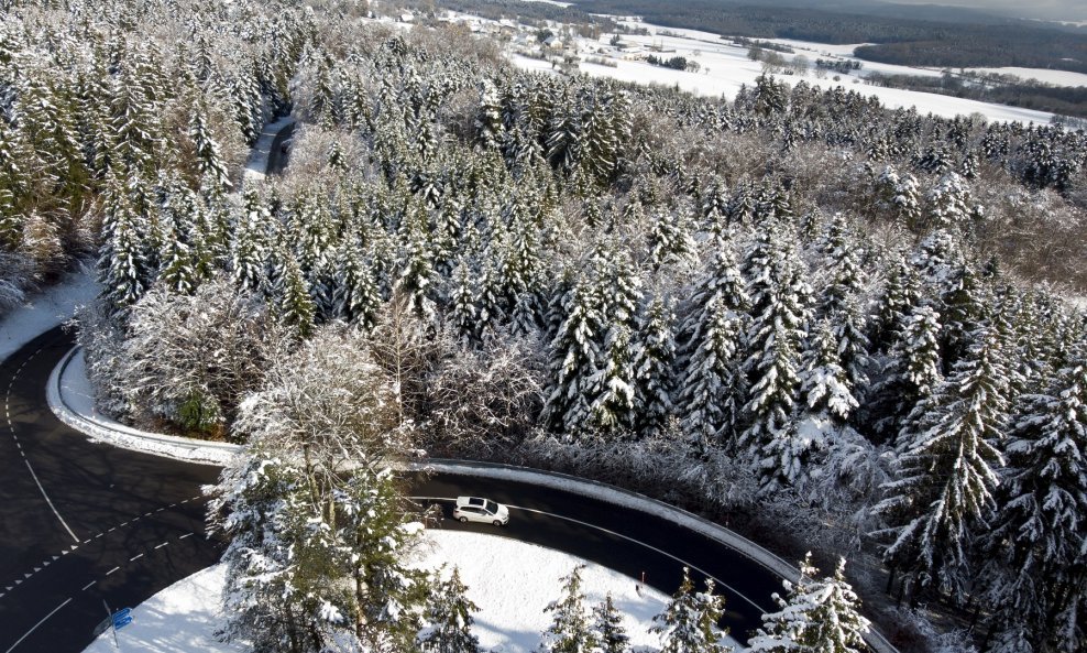 Pet bajkovitih odredišta za božićno putovanje prema Pirelliju