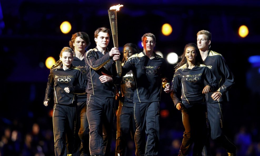 Sedam mladih britanskih sportaša koji su upalili olimpijski plamen