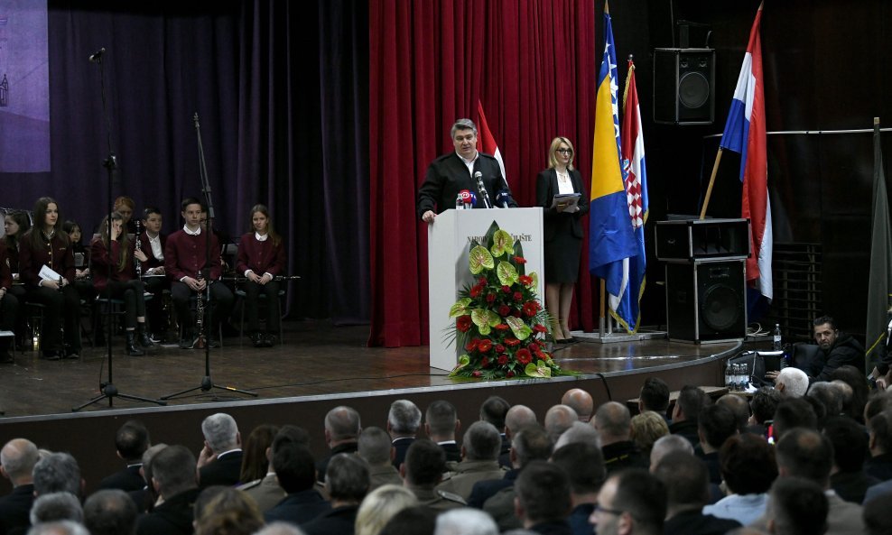 Zoran Milanović na svečanoj sjednici Gradskog vijeća Livna