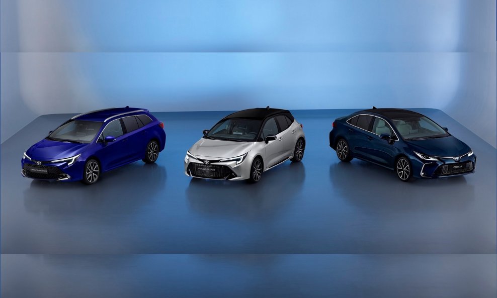 Toyota najavljuje novu Corollu za 2023.: Touring Sports (lijevo), GR Sport i limuzina (desno)