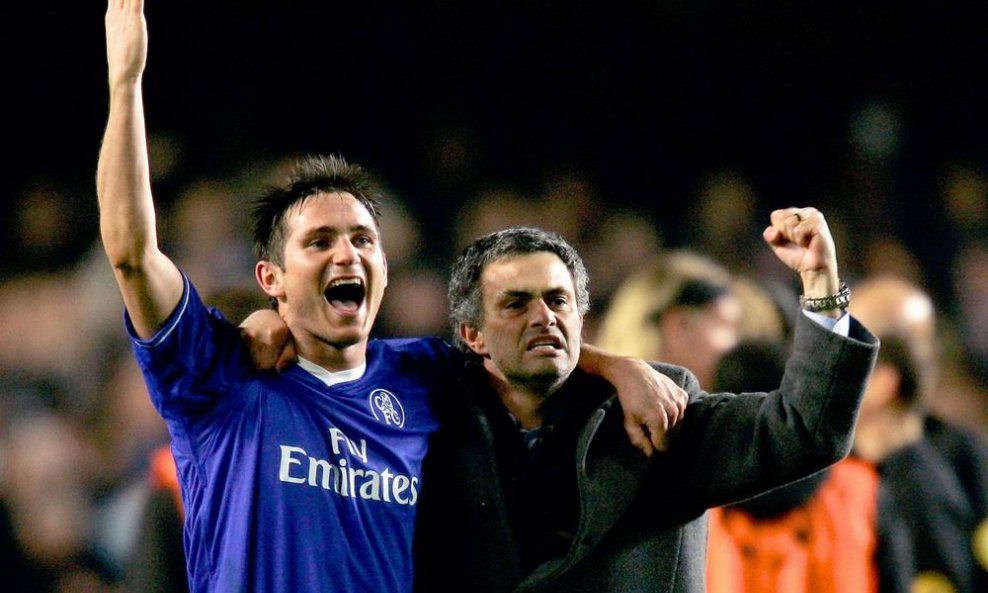 Jose Mourinho (d) i  Frank Lampard