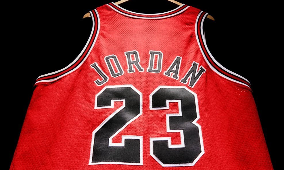 Dres koji je Michael Jordan nosio na prvoj utakmici NBA Finalsa 1998.