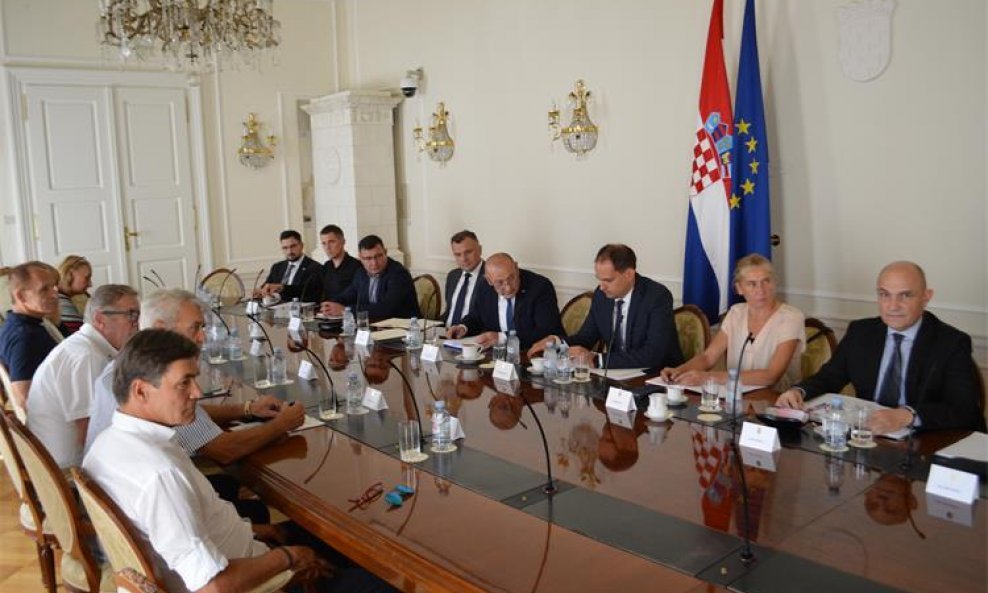 Sastanak s hrvatskim pilotima u Banskim dvorima