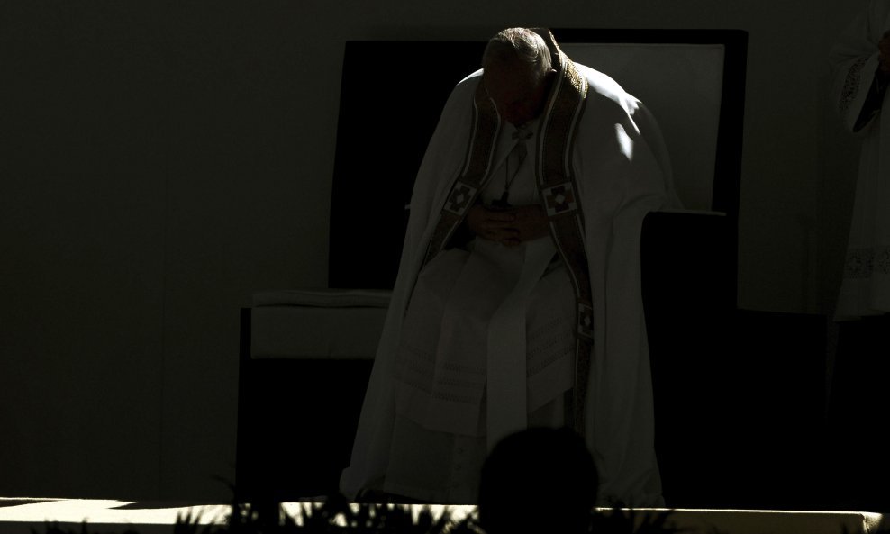 Papa Franjo u L'Aquili