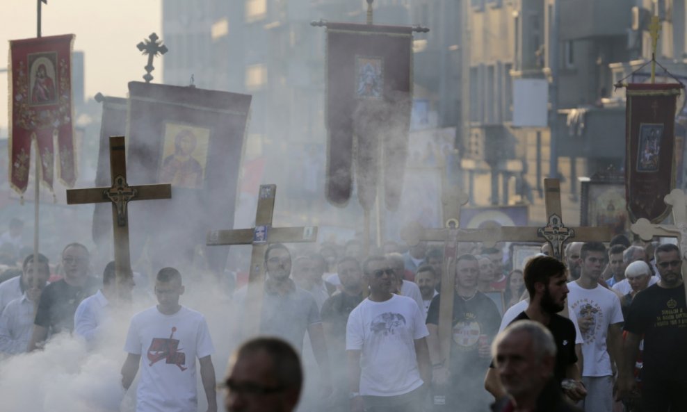 Prosvjed protiv Povorke ponosa u Beogradu