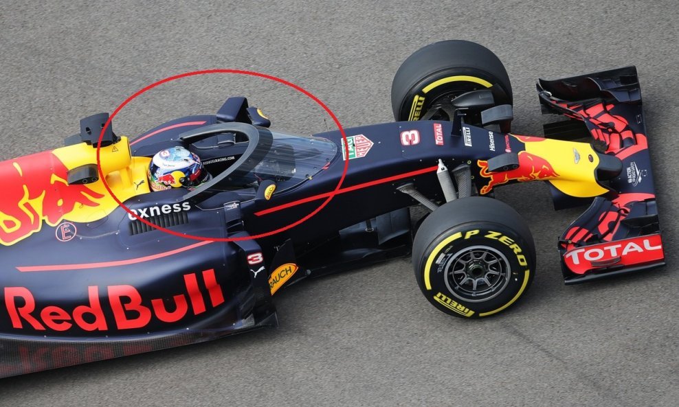 Daniel Ricciardo i aeroscreen