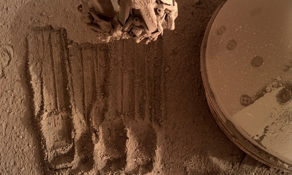 Jedna od vjerojatno zadnjih InSight-ovih snimki Marsa