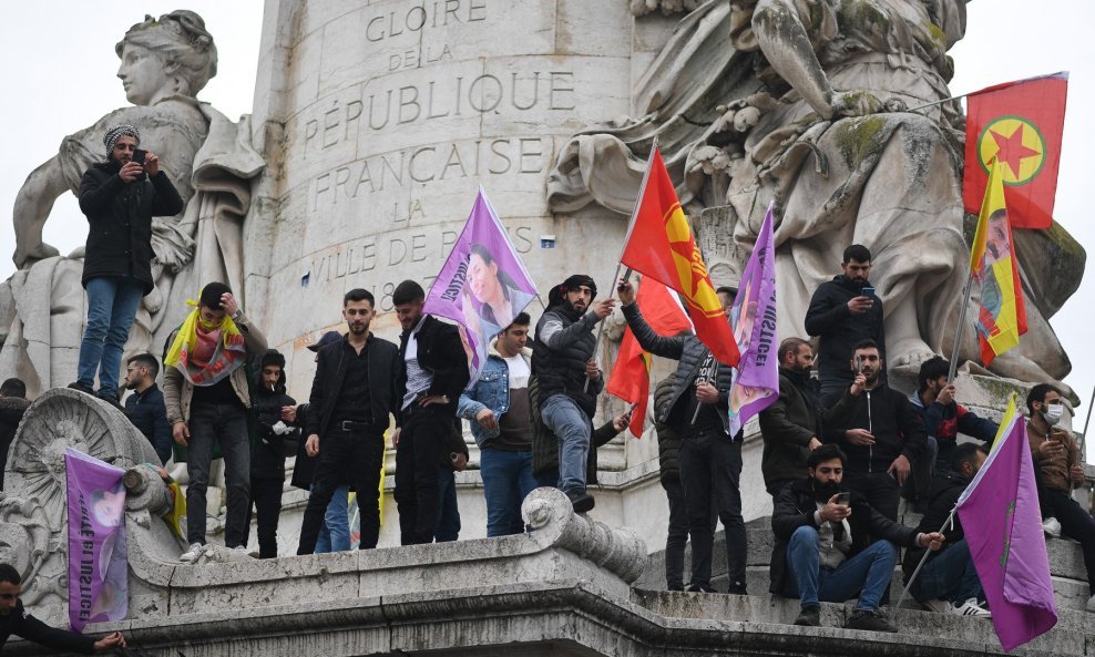 Prosvjed kurdske zajednice u Parizu