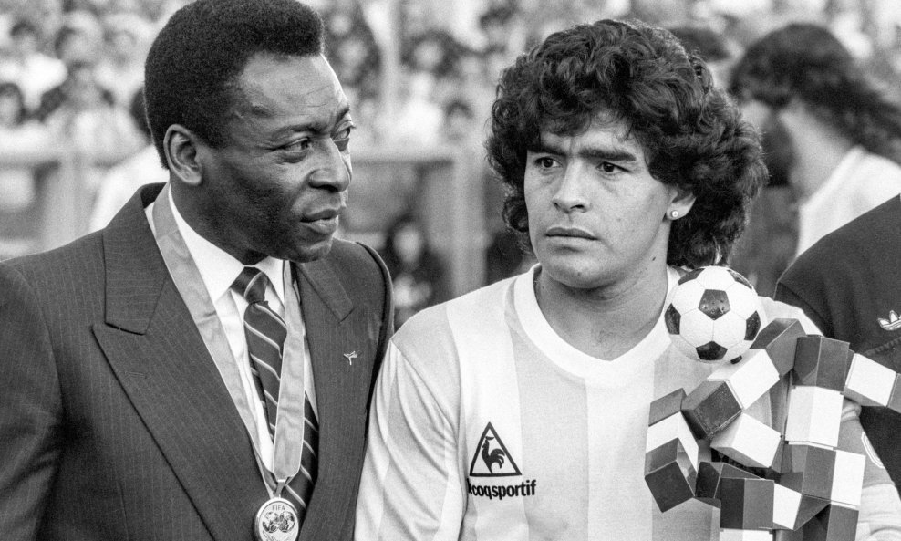 Pele (lijevo) i Maradona