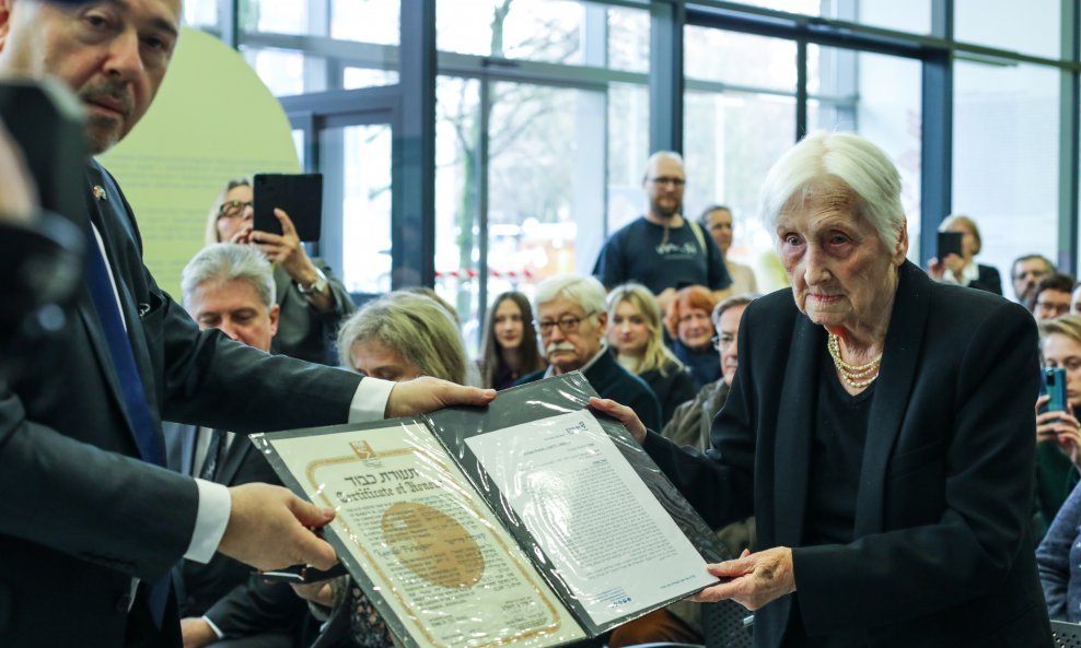 Ceremonija proglašenja Kamila Firingera Pravednikom među narodima u Osijeku