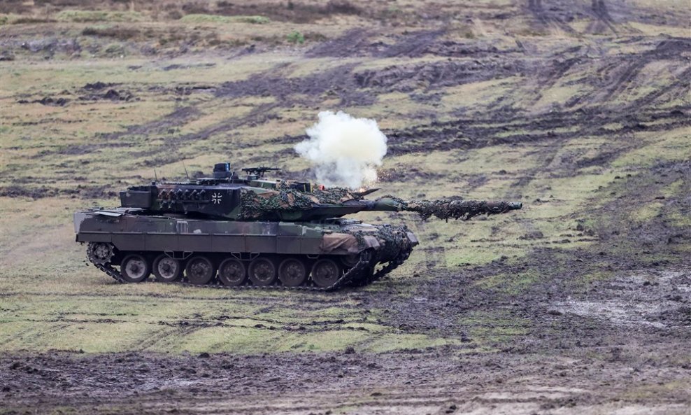 Njemački tenkovi Leopard 2