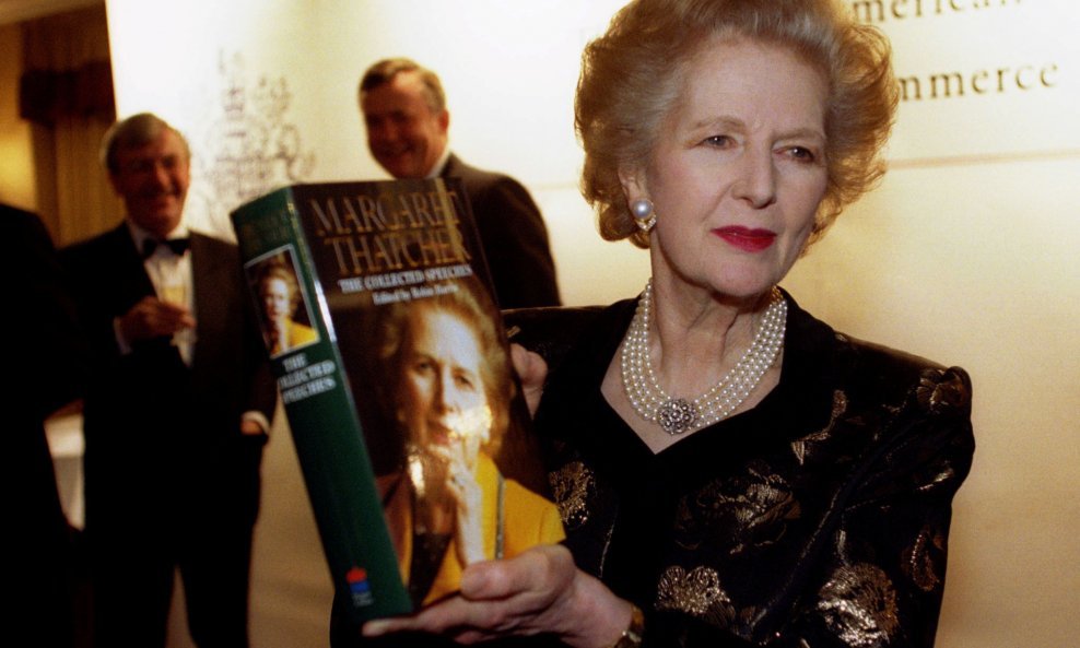 Margaret Thatcher drži biografija 1997