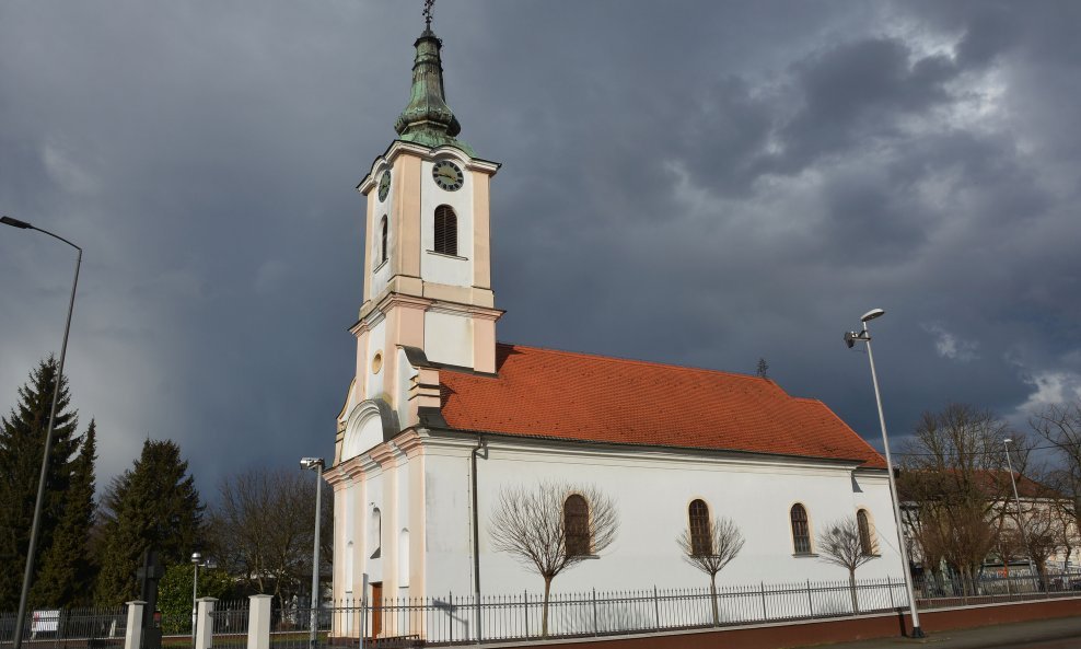 Crkva Gospe Brze Pomoći u Slavonskom Brodu