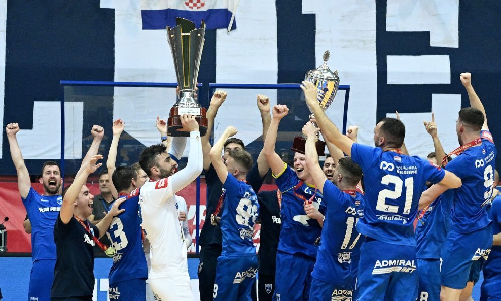 MNK Futsal Dinamo slavi naslov prvaka