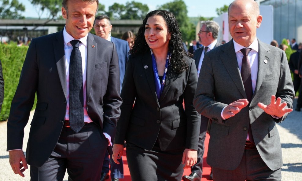 Emmanuel Macron, Vjosa Osmani i Olaf Scholz na samitu u Moldaviji