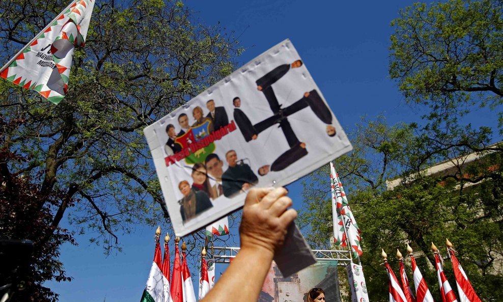 Jobbik nacizam kukasti križ nacisti
