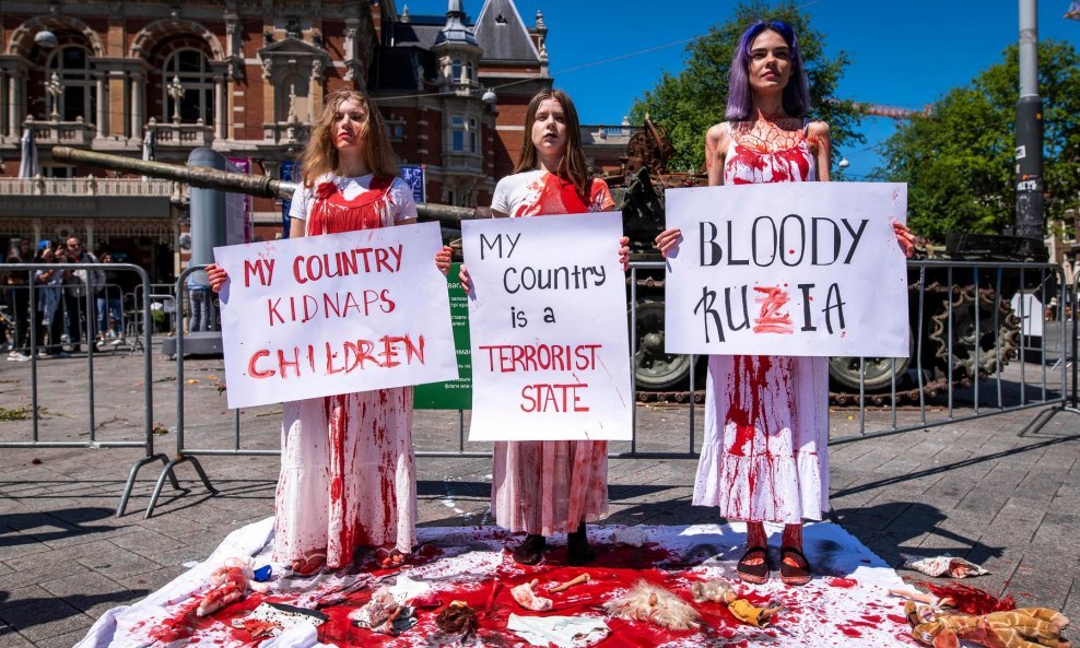 Prosvjed protiv ruske agresije i deportacija djece iz Ukrajine