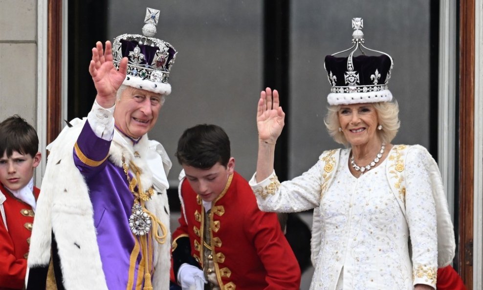 Kralj Charles III i Camilla na dan krunidbe
