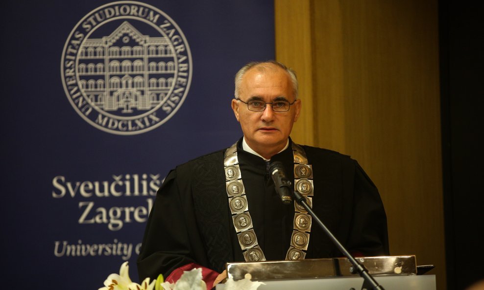 Rektor Stjepan Lakušić