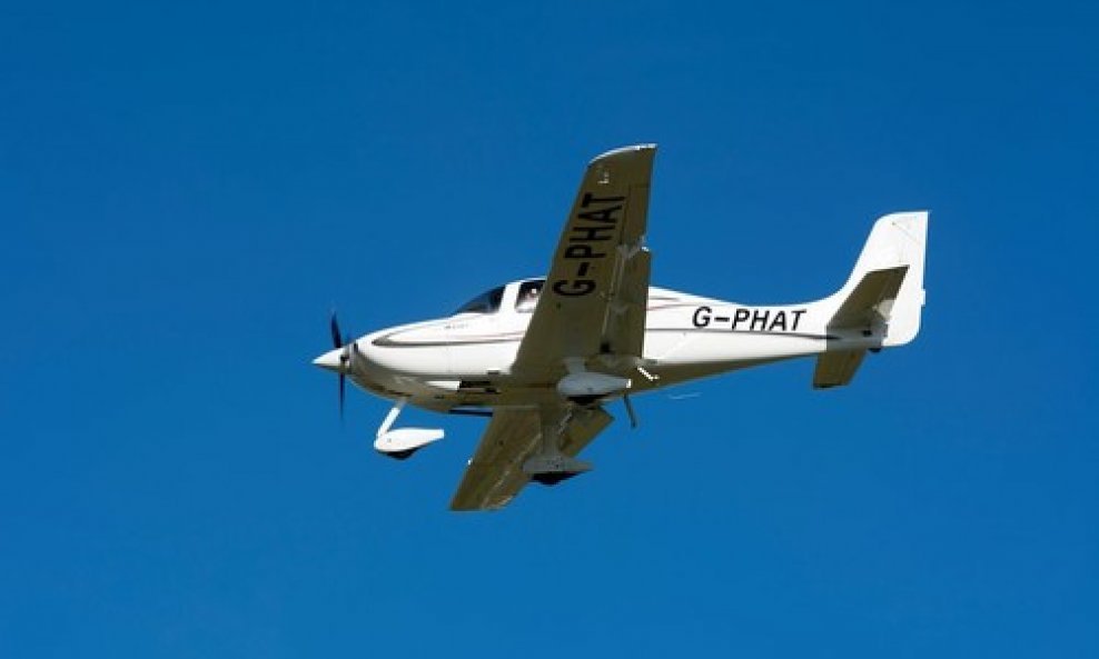 Sportski zrakoplov Cirrus SR-20, ilustrativna fotografija