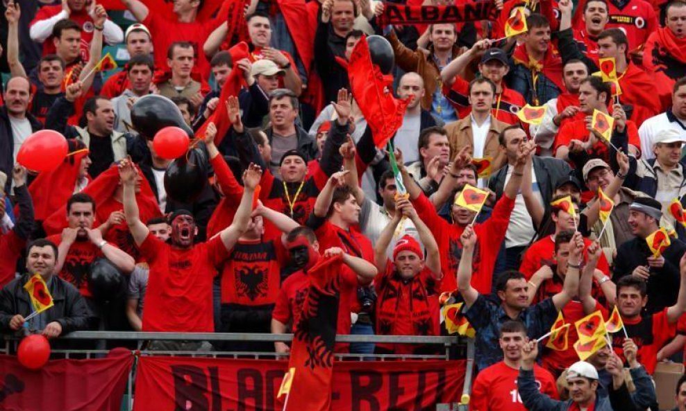 Albanski navijači albanija navijači