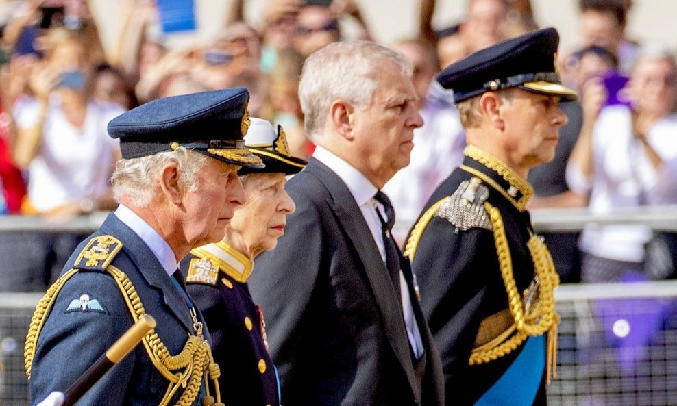 Kralj Charles, princeza Anne, princ Andrew i princ Edward