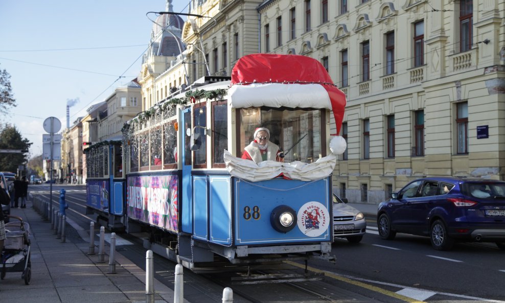 Veseli božićni tramvaj (ilustracija)