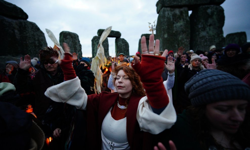 Proslava zimskog solsticija kod Stonehengea