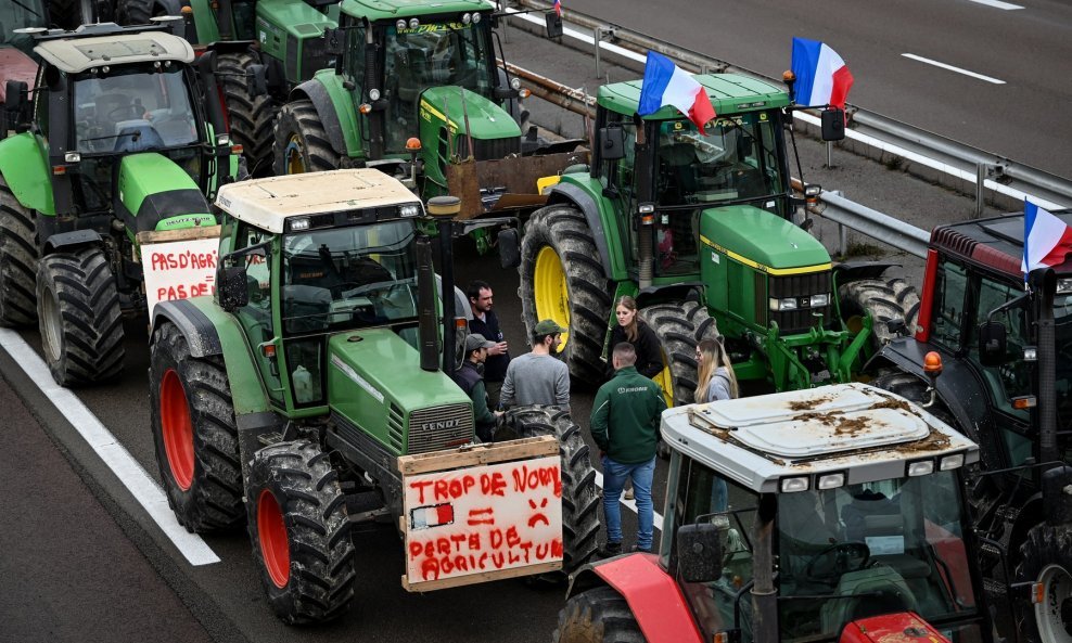 Blokade francuskih poljoprivrednika