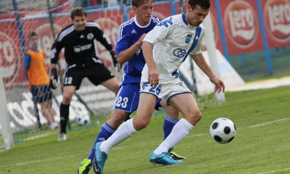 NK Slaven Belupo - NK Osijek. Stjepan Geng i Ivan Miličević 2011