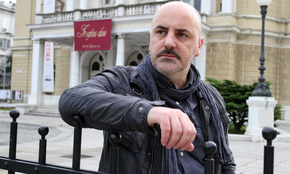 Kokan Mladenović, redatelj predstave