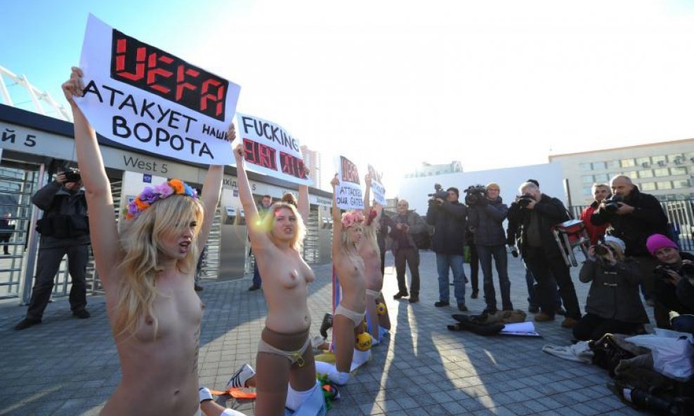 Ukrajinke rekle 'NE' prostituciji na EP-u (3)