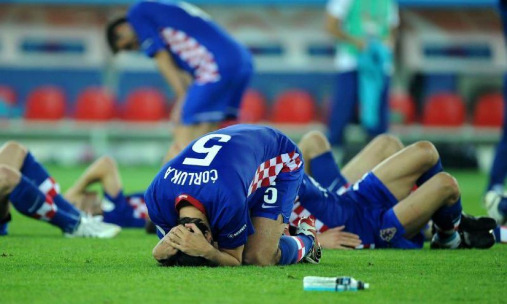 Hrvatski nogometaši plakali su nakon poraza od Turske