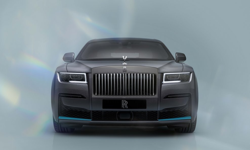 Rolls-Royce Ghost Prism, boja Gunmetall siva s Turchese detaljima