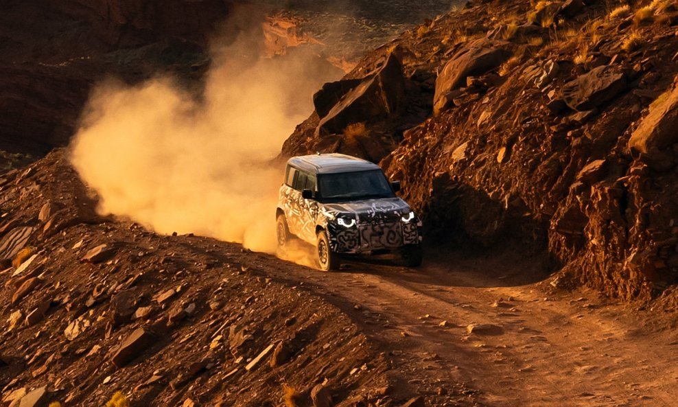 Land Rover Defender OCTA stiže ove godine