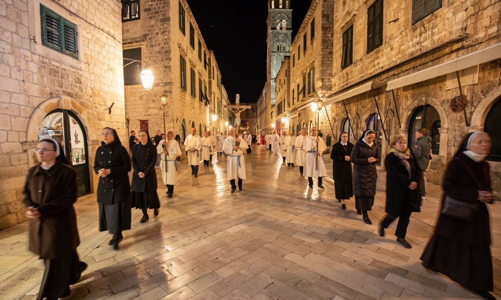 Procesija na Veliki petak u Dubrovniku