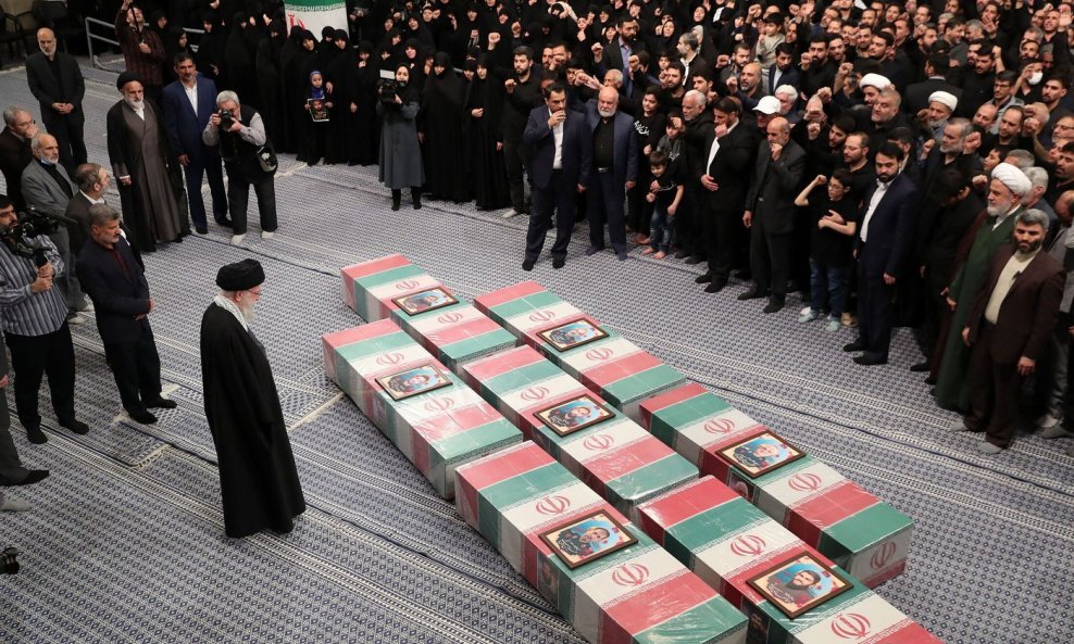 Pogreb iranskih generala ubijenih u izraelskom napadu u Siriji