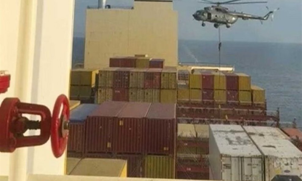 Iransko preuzimanje broda MSC Aries